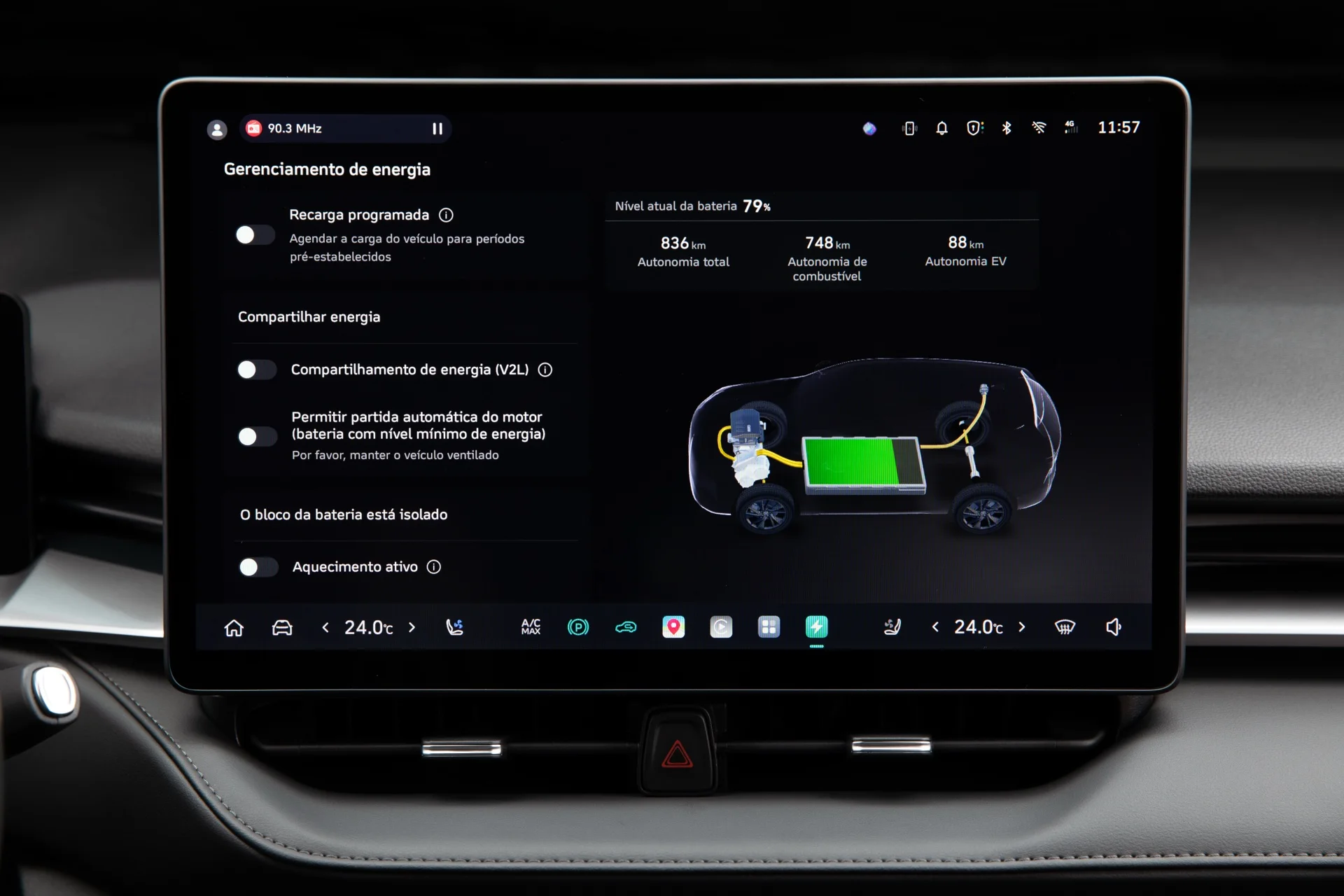 Tela de gerenciamento de energia da central multimídia do Haval H6 PHEV19, com recarga programada e nível da bateria